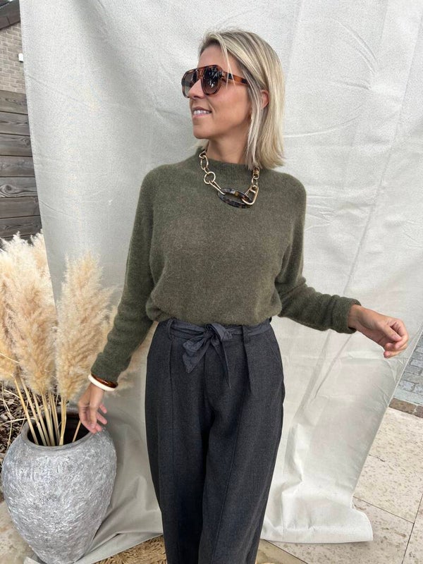 Beau - Khaki Knit