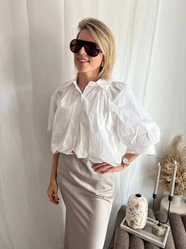 Maggie - White Blouse Balloon