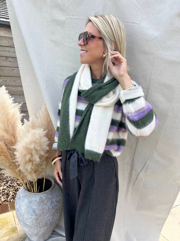 Lucy - Green Knit Scarf