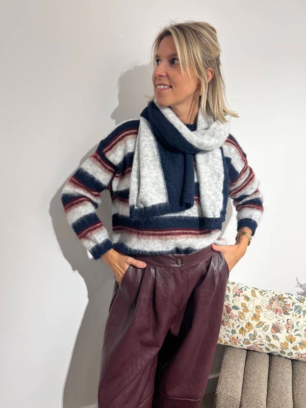 Lucy - Navy Knit Scarf