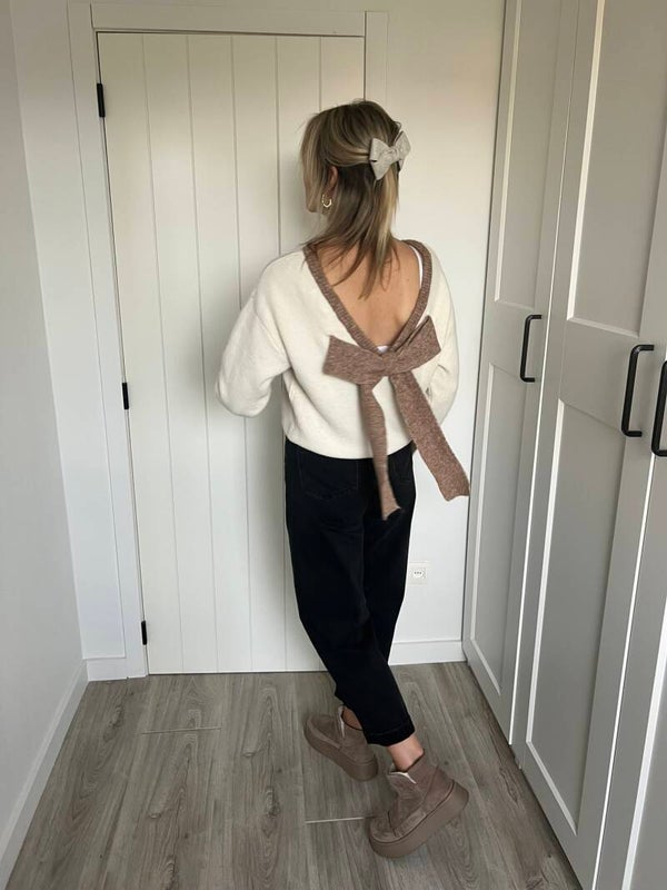 Morena - Cream Knit Camel Bow