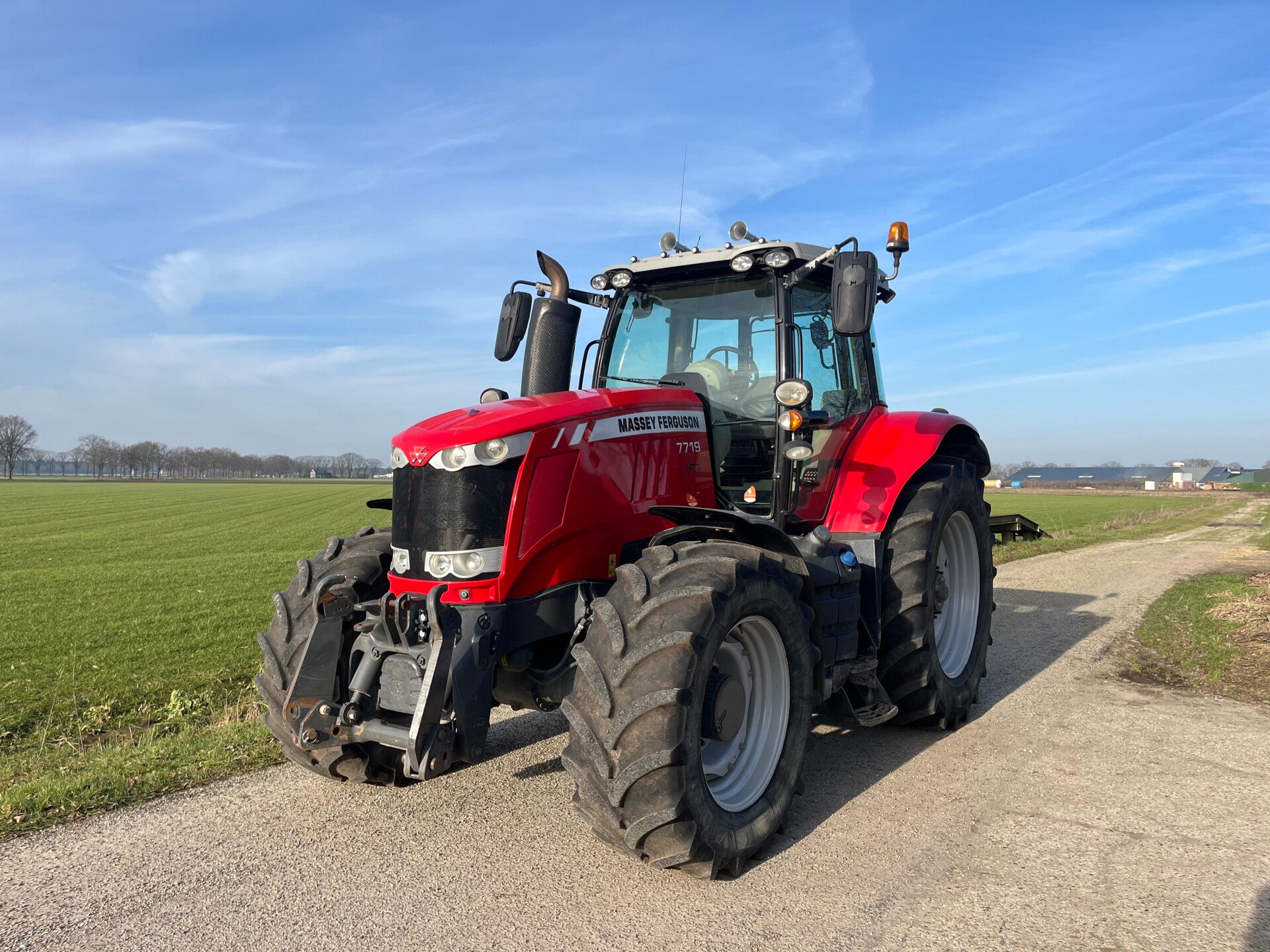 Massey-Ferguson 7719 DYNA6 / 2017 / 14.055H
