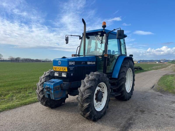 New Holland 6640 SLE / 1995 / 10.318