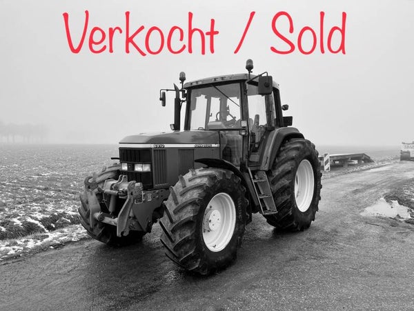 John Deere 6910