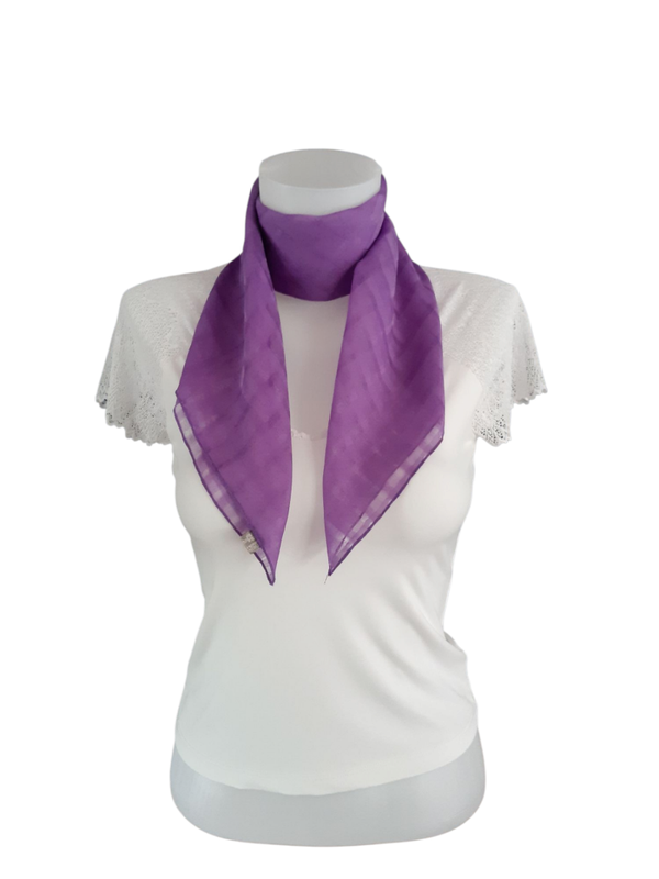 Foulard mauve - L' Accessoire Chic et Polyvalent