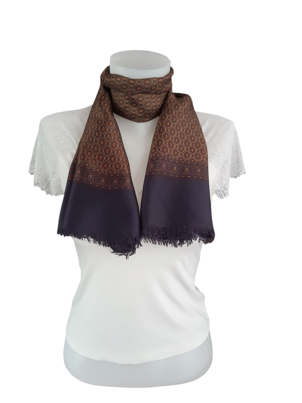 Foulard Vintage - L' Accessoire Chic et Polyvalent
