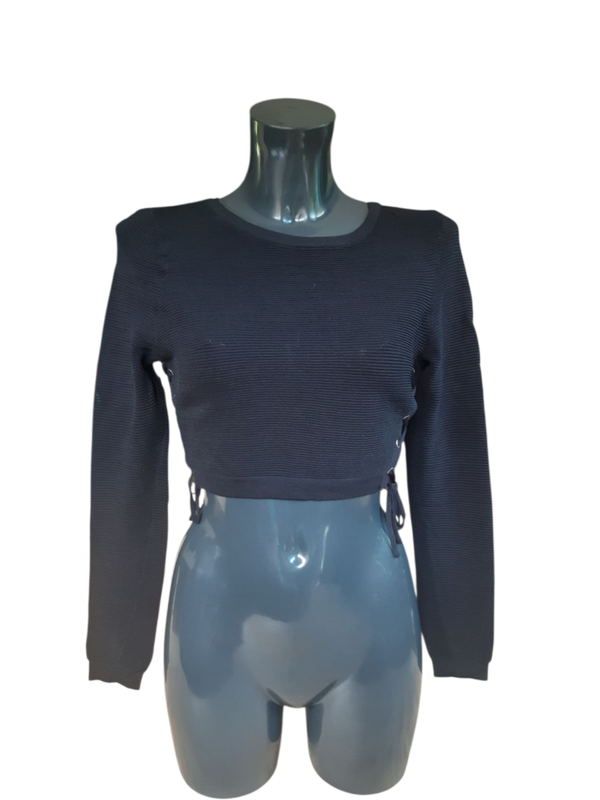 Crop top à longues manches de couleur noir - lacets sur les flancs