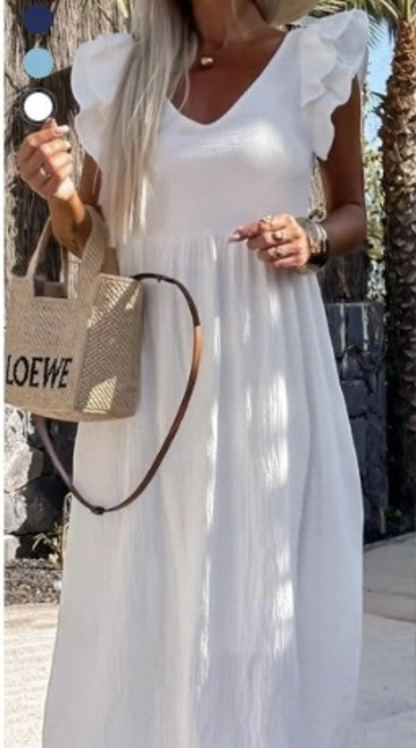 Robe longue bohème beige à volants et boutonnée au dos – élégance et confort Estival
