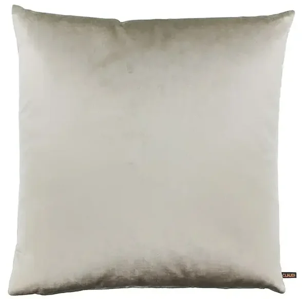 Claudi kussen Bandi Sand