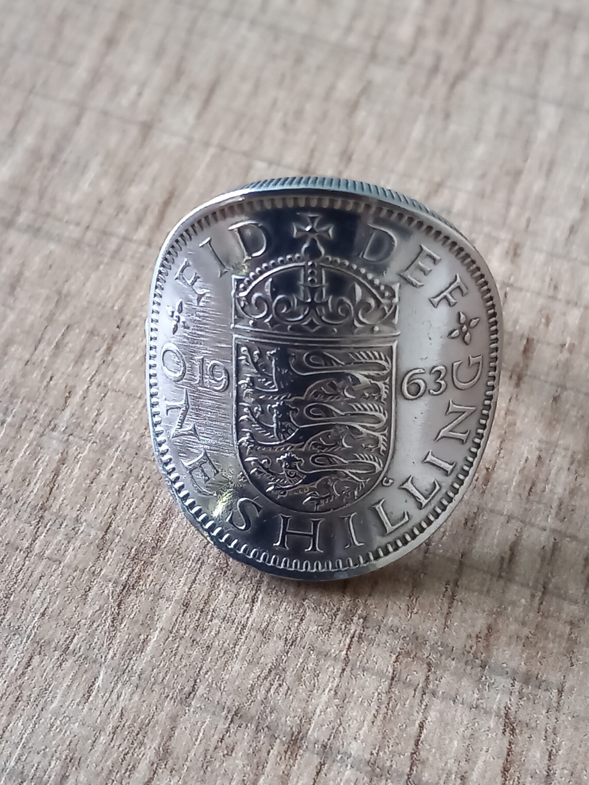 Bague one shilling Angleterre
