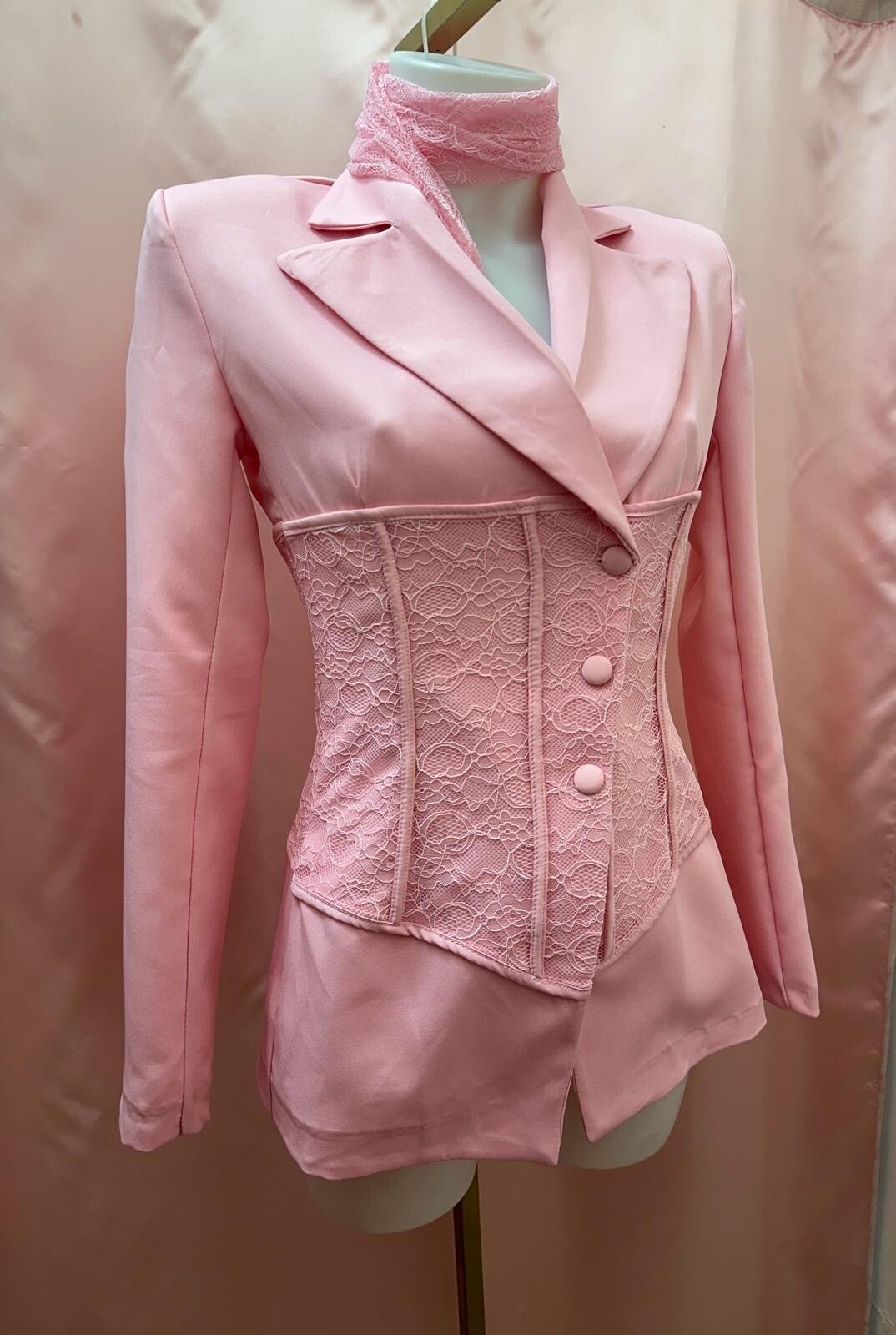 Giacca Lace and Choker