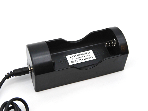 Big Blue BATCHR18650X3 Oplader