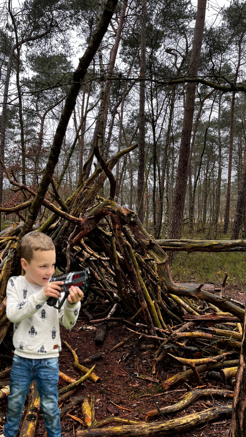 Lasergame Verhuur Harskamp Otterlo Wekerom Stroe Garderen Kootwijk Kootwijkerbroek Ede Lunteren Hoenderloo, Ugchelen De Valk (Gemeente Ede/Barneveld) Lasergamen op de veluwe Lasergame huren Lasergamefeestje. t leesten Ugchelen. Speelbos Ugchelen. 