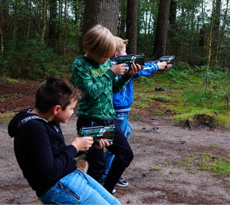 Lasergame Verhuur Harskamp Otterlo Wekerom Stroe Garderen Kootwijkerbroek Ede Ederveen Lunteren Bennekom Hoenderloo Ugchelen De Valk Barneveld (Gemeente Ede/Barneveld) Lasergamen op de veluwe Lasergame huren Lasergamefeestje Kamp Personeelsfeest personeel