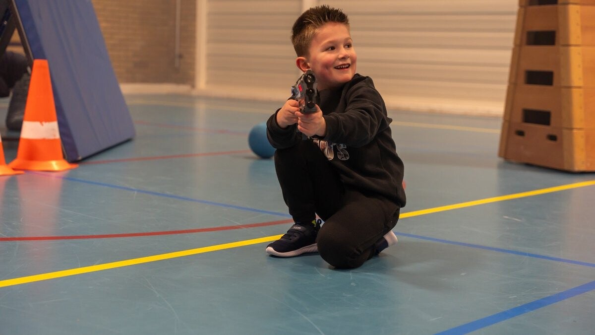 lasergame-kinderfeestje-binnen-gymzaal.jpg