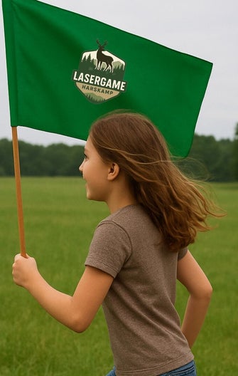 Lasergame met vlaggen: actief en sportief spel voor kinderfeestjes, jeugdgroepen, vriendenteams en sportgroepen in de regio Harskamp en de gemeenten Ede en Barneveld. Extra teamwork en plezier voor groepen tot 50 spelers.