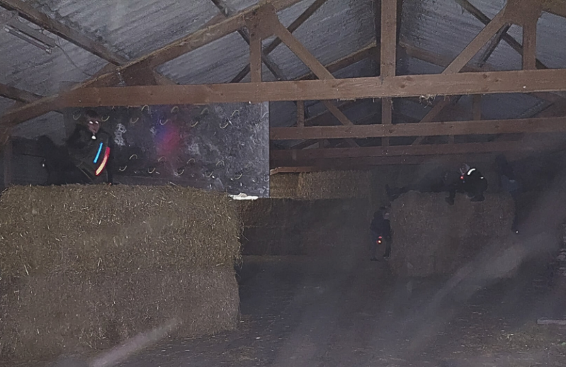 Lasergame feestje schuur. Harskamp Otterlo Wekerom Kootwijkerbroek Barneveld Lunteren Binnen feestje