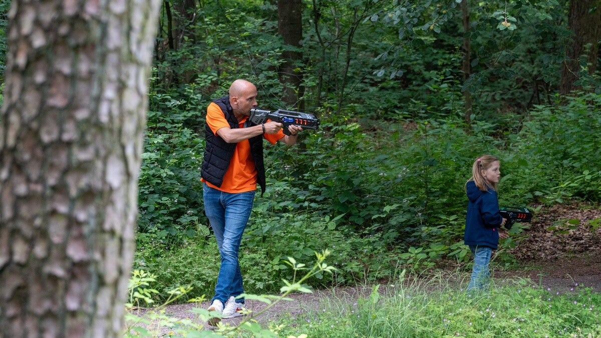 Compleet lasergamepakket geleverd op locatie tijdens een groepsverblijf op de Veluwe