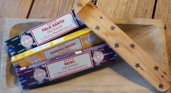 Wierook pakket met wierookhouder