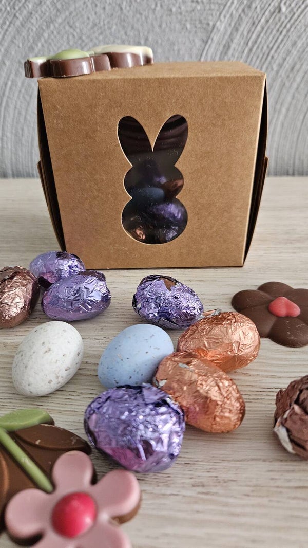 Een doosje vol paasgeluk – speciaal voor jou! 🐰🍫