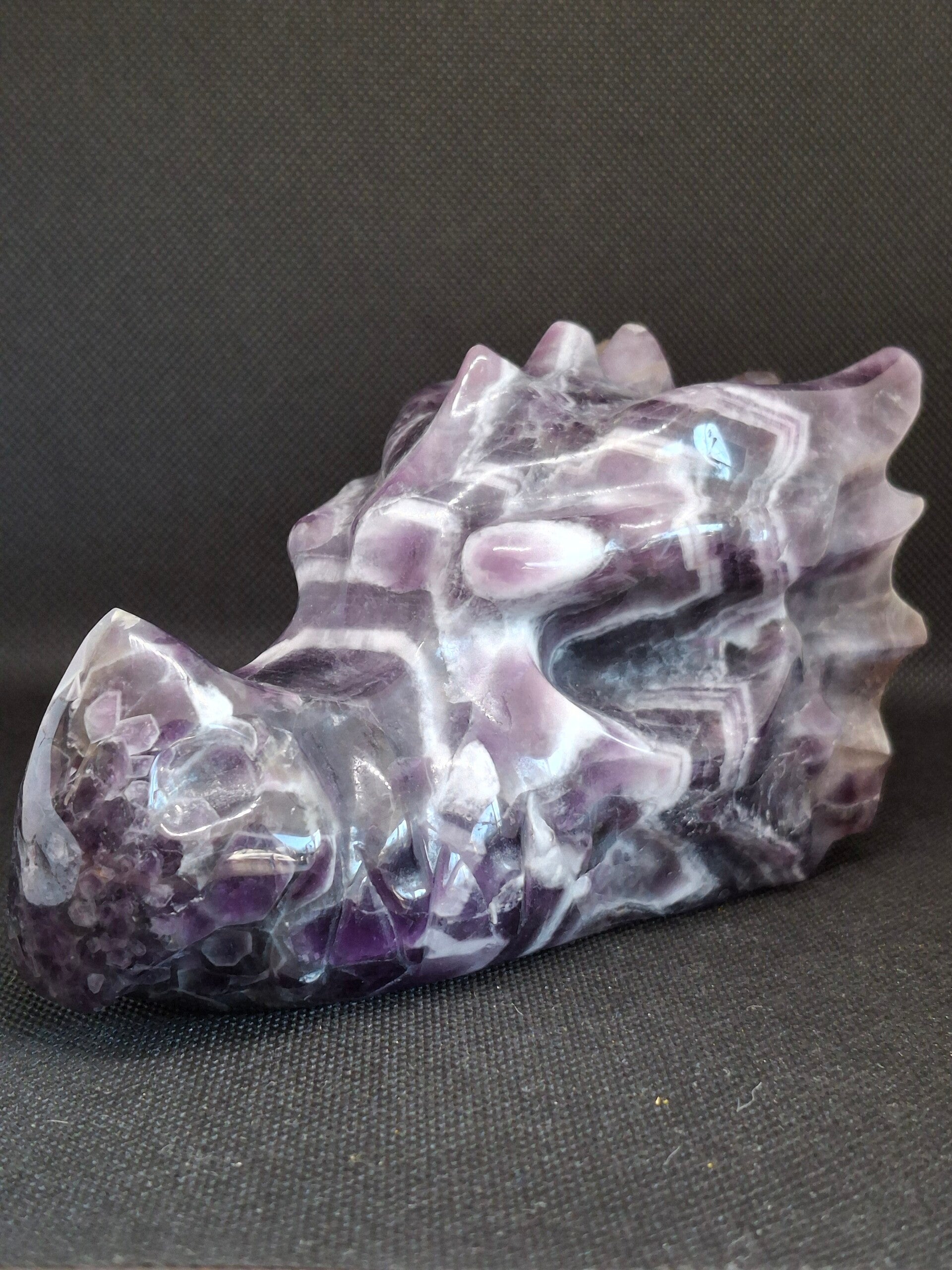 Grote Amethist draken kop