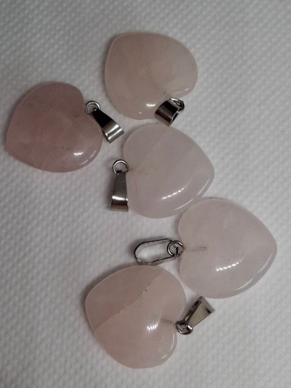 Diverse Rosenkwarts hanger