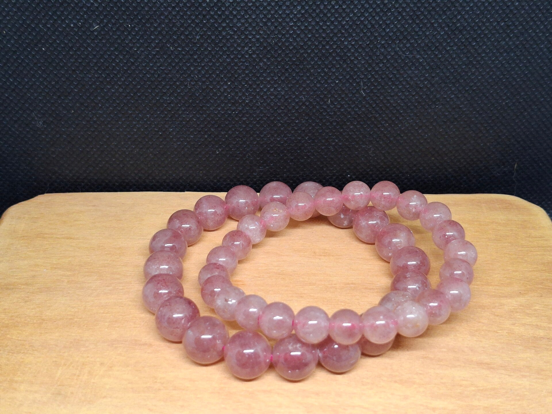 Aardbeienkwarts armband 2 maten