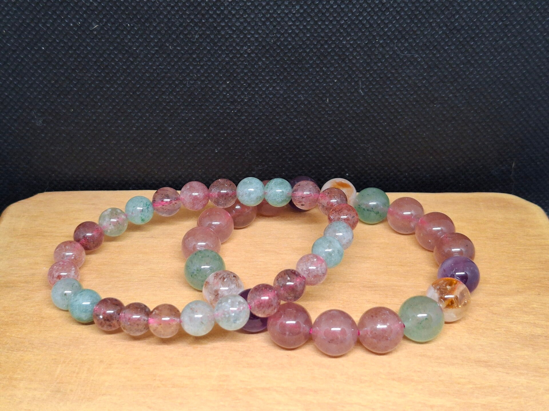 Aardbeien kwarts mix armband 2 maten