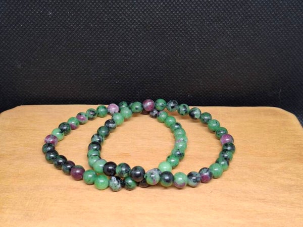 Ruby Zoisiet armband 6mm