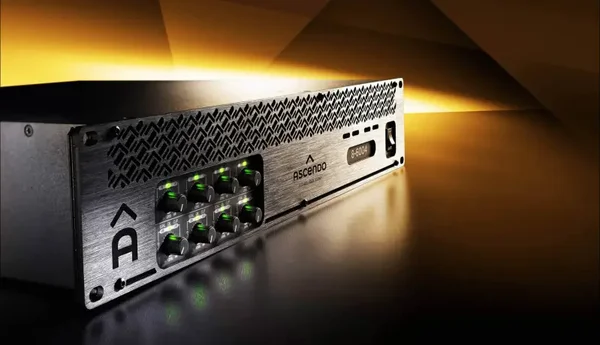 ASCENDO AIA 2-1404 VERSTERKER