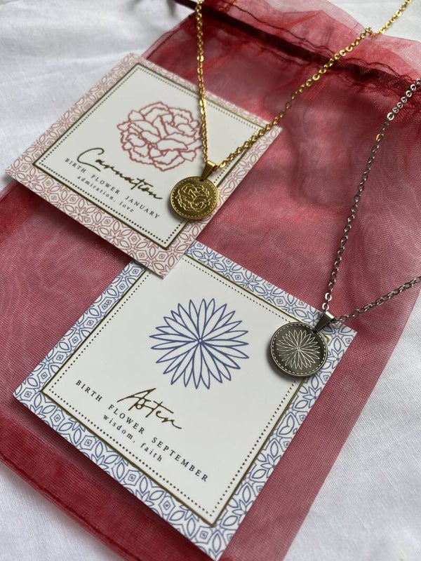 Birthflower necklace