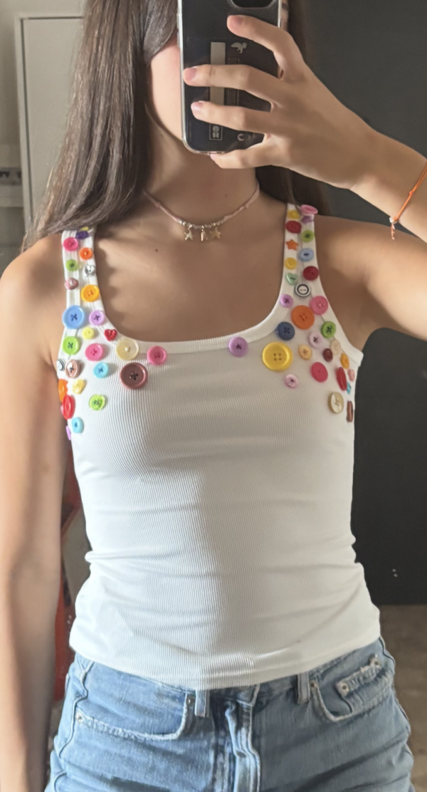 TOP À BOUTONS