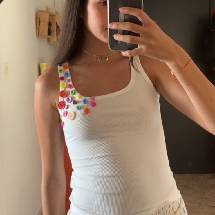 TOP À BOUTONS