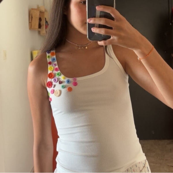 TOP À BOUTONS