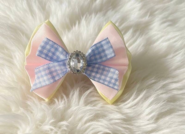 The Beau collection single bow clip