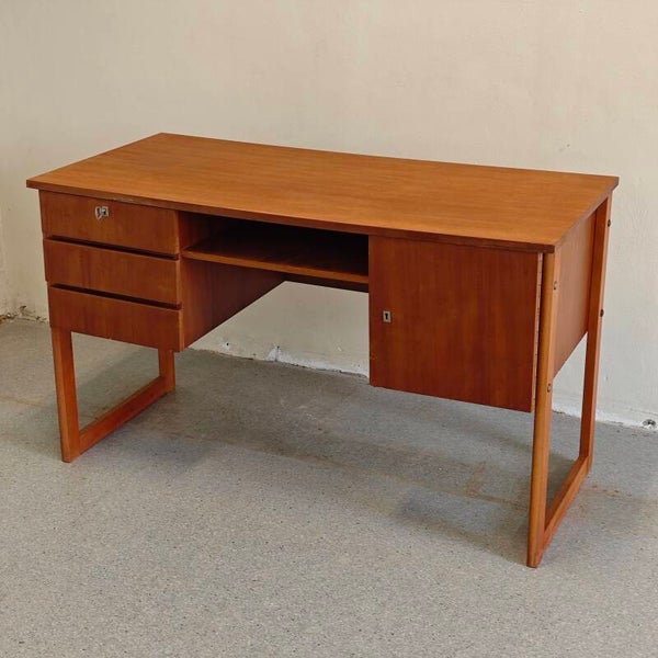 Vintage houten bureau