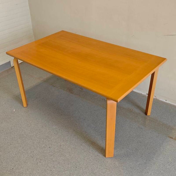 Vintage Club8 eettafel