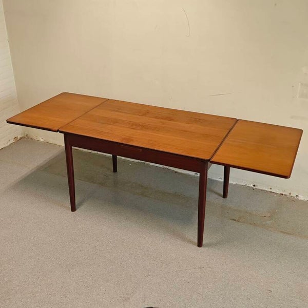 Vintage uitschuifbare eettafel