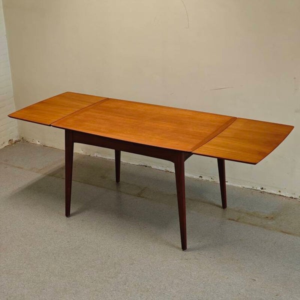 Vintage uitschuifbare eettafel