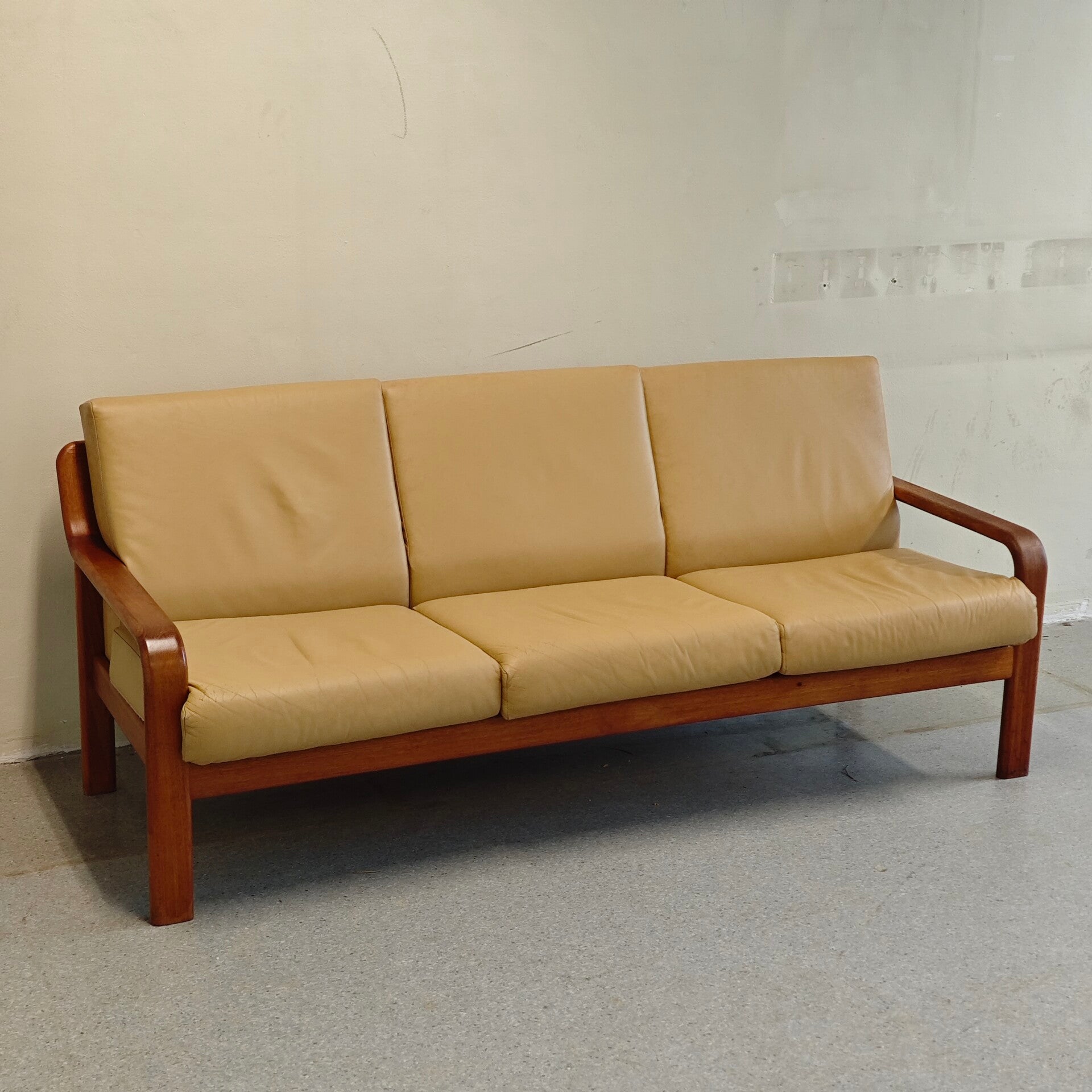 Vintage 3-zits bank L. Olsen en Søn Møbelfabrik