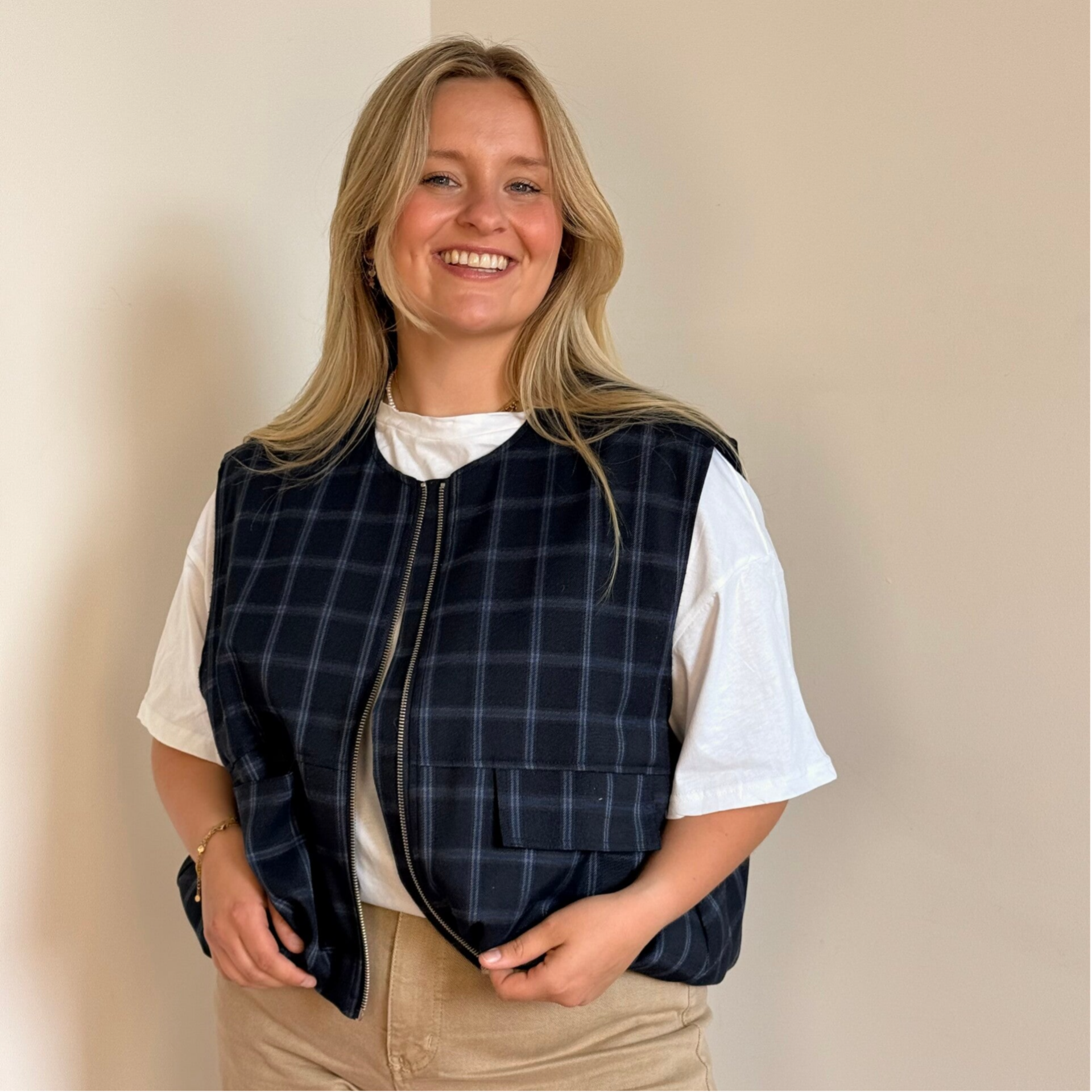 Nena checkerd blue vest