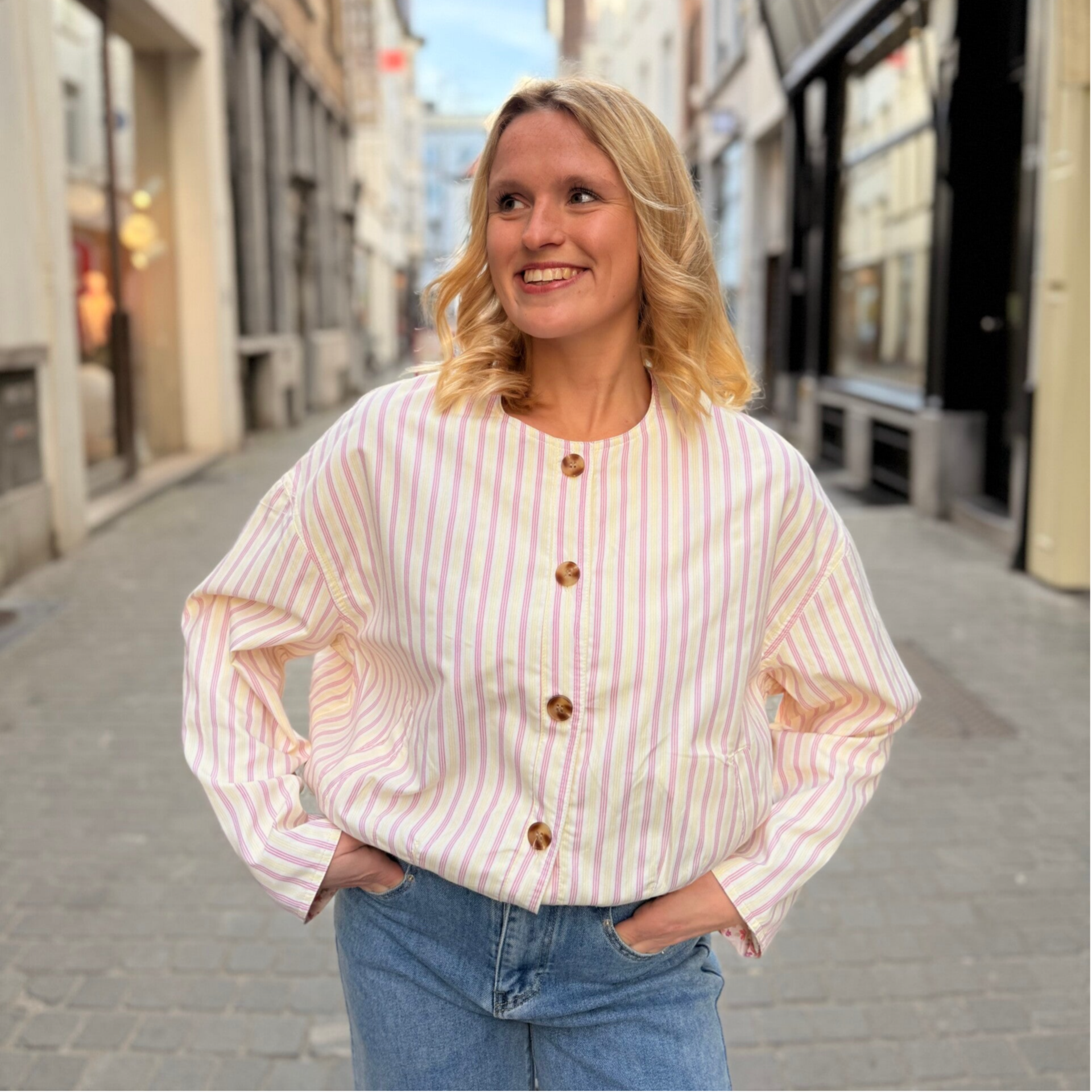 Alizée bomber white pink stripes