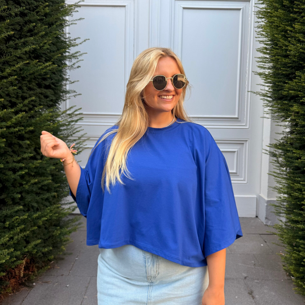 Loes t-shirt cobalt blue wide sleeves