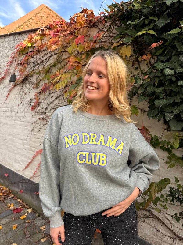 Liva sweater grey 'no drama club' yellow