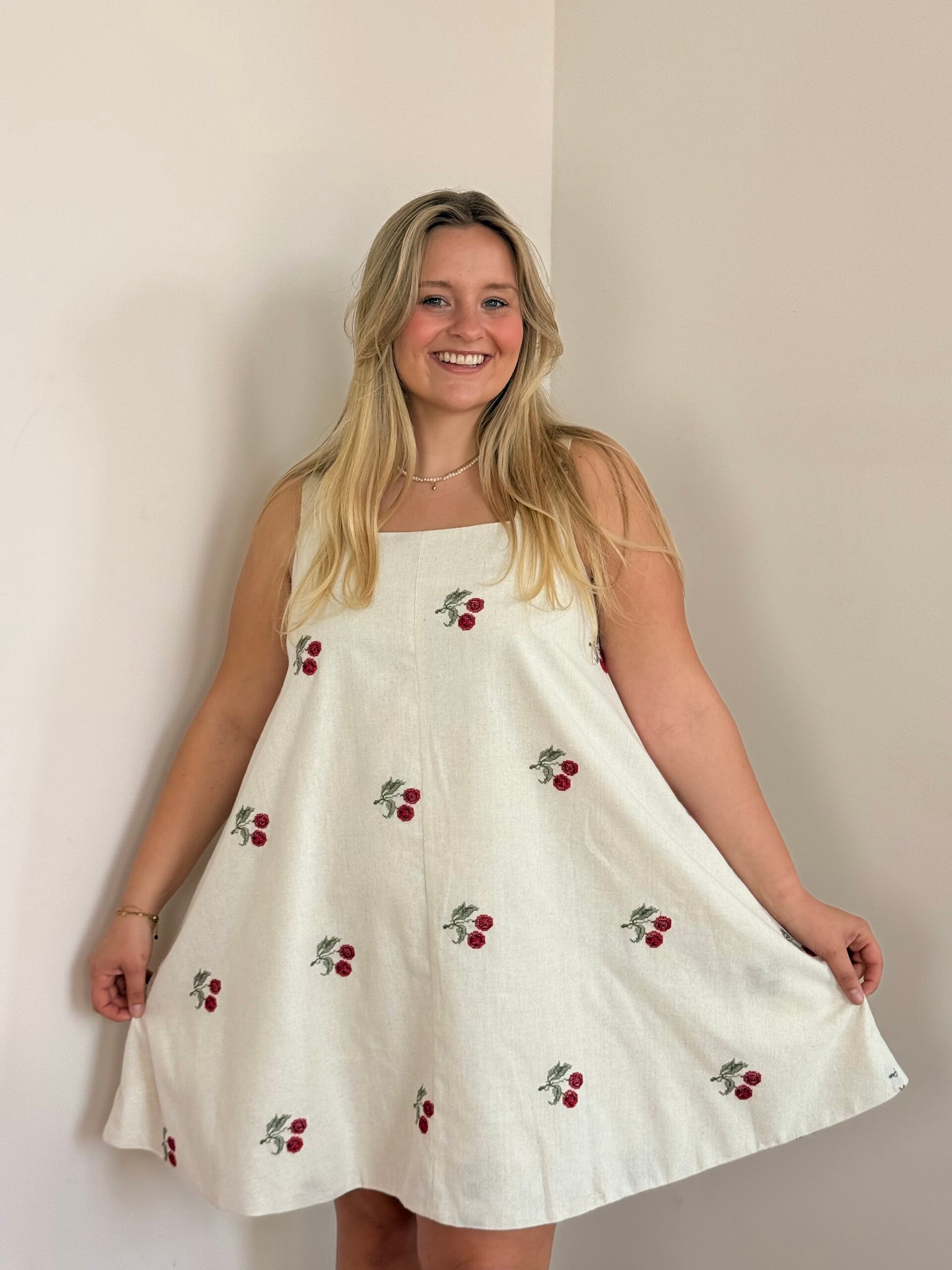 Hailey dress cherise