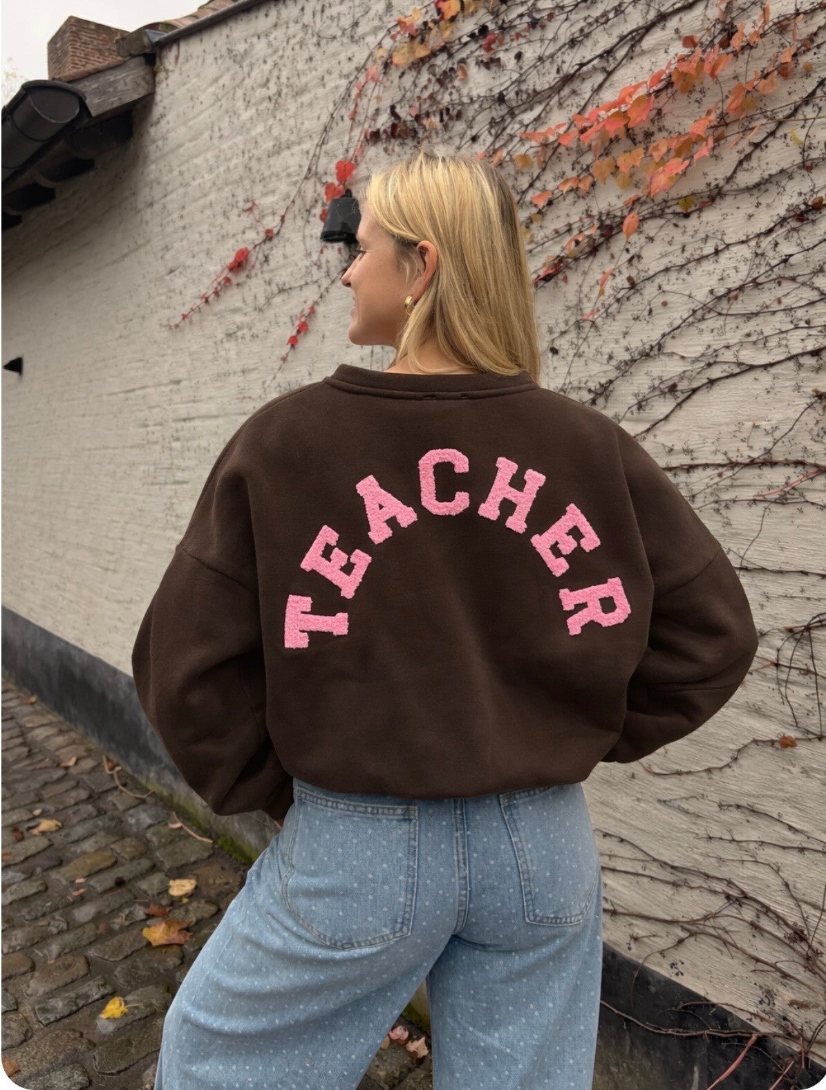 Teacher sweater brown with pink