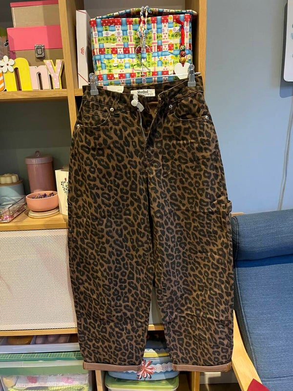 Masha barrel leopard jeans