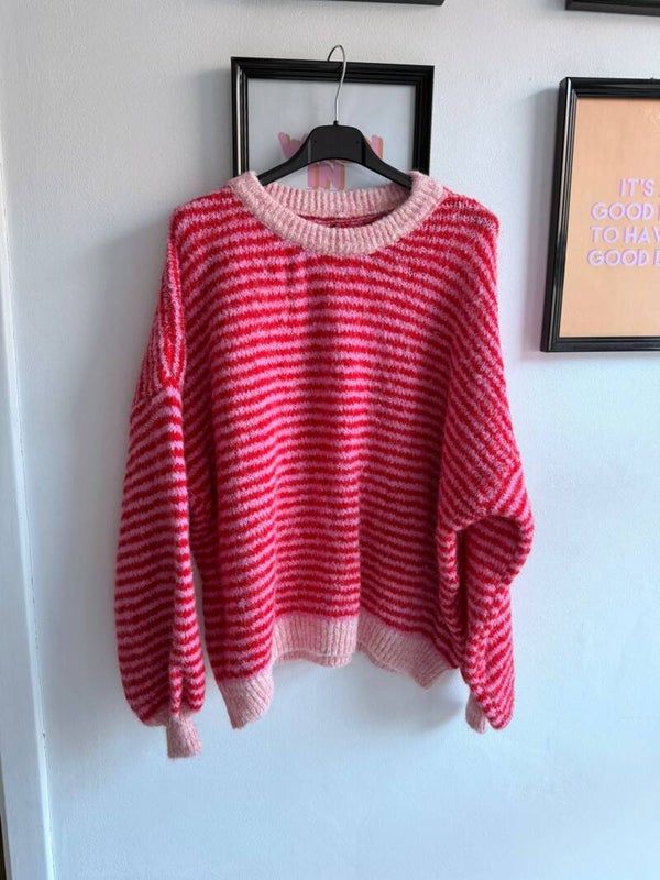 Amber sweater pink red