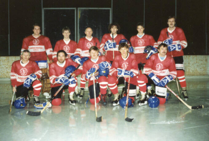 Eishockey_Dezember_1990_mittel.jpg
