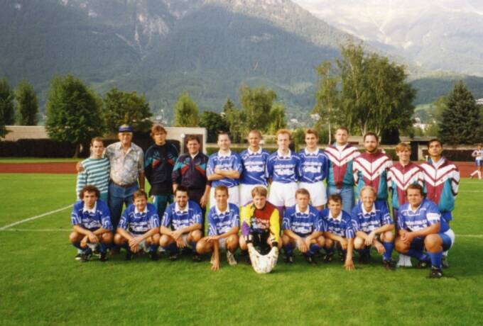 Fussballmannschaft_1994-09-10_mittel.jpg